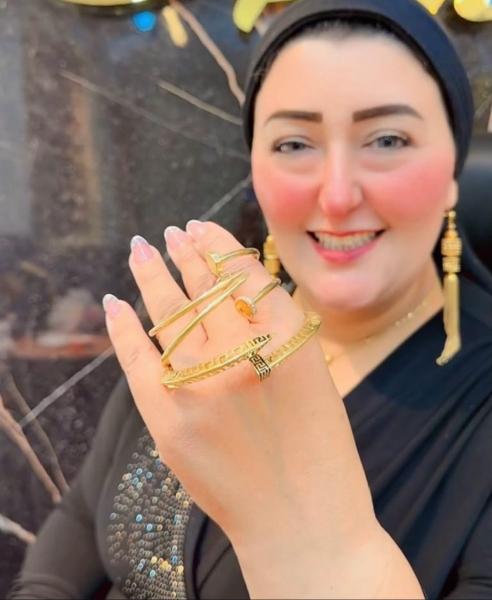 Luxury Gold jewelry set _watch, chain, bracelet & bangle