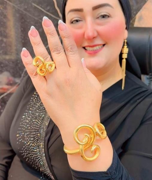 Luxury Gold Jewelry Set – Watch, Chain, Bracelet & Bangle