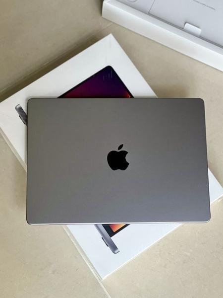 Laptop 